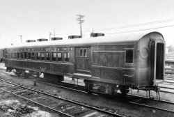 PB57-7614_Richmond-Hill-Coach-Yard_c.1940_JeffErlitz.jpg (86065 bytes)